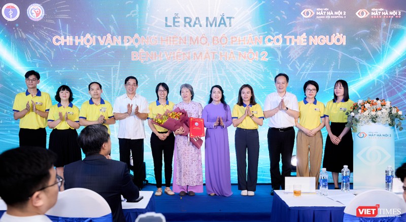 Ra mắt Chi hội vận động hiến mô, bộ phận cơ thể người của Bệnh viện Mắt Hà Nội 2 VT_Ra mat.jpg