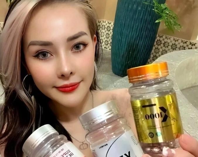 Ngân 98 giới thiệu các viên uống giảm cân trên Facebook cá nhân. 1.jpg