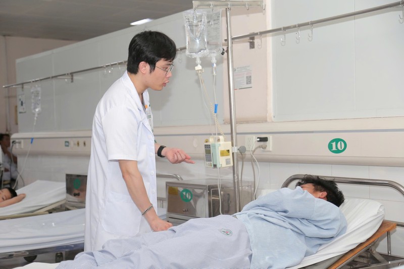 Bệnh nhân qua cơn nguy kịch sau 3 ngày được điều trị tích cực z6678284348591_3e9323af5e10ba85257e4d13996d005a.jpg