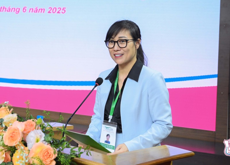 PGS.TS Tạ Thị Thu Hiền cho biết chất lượng chương trình đào tạo của Trường ĐHYHN rất cao. Mrs Hien.JPG