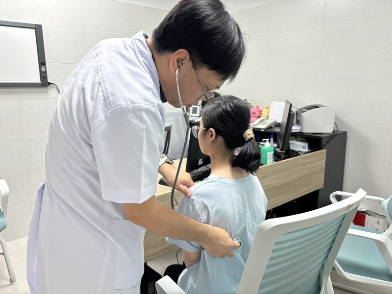 Bệnh nhân tái khám sau khi ra viện cho thấy các tổn thương hồi phục tốt IMG_1547.JPG