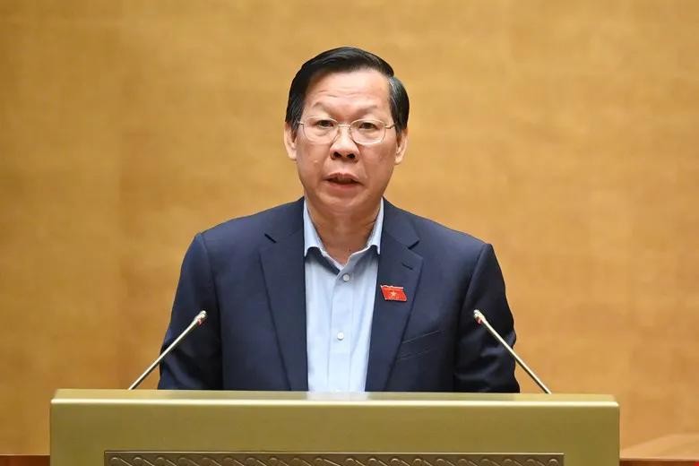 Chủ nhiệm Ủy ban Kinh tế và Tài chính của Quốc hội Phan Văn Mãi trình bày báo cáo giải trình, tiếp thu, chỉnh lý Dự thảo Luật. Ảnh: Quochoi.vn IMG_7327.WEBP