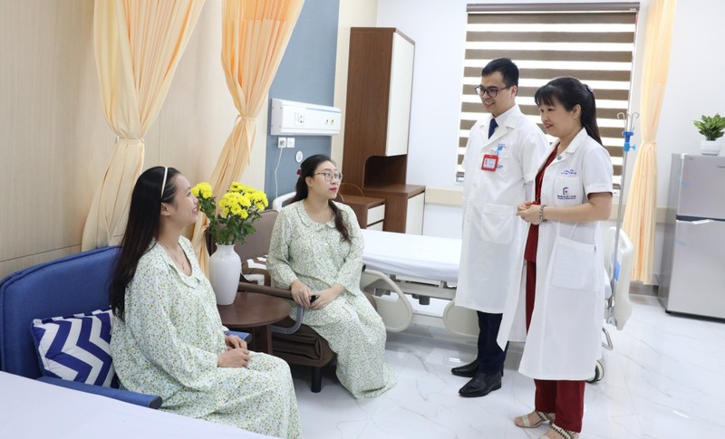 Kỳ thi chứng chỉ hành nghề buộc các bác sĩ phải "vừa hồng vừa chuyên". Ảnh minh hoạ. z5075851077018_93d4d402903816ab3c5230c85199f1e9.jpg