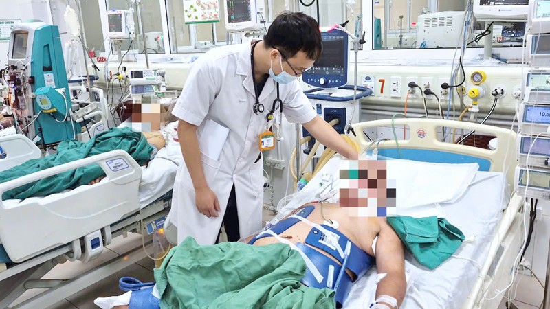 Người đàn ông nguy kịch do bị điện giật z6779958037189_4a04c15381ed9745ee544a88b8cc840c.jpg