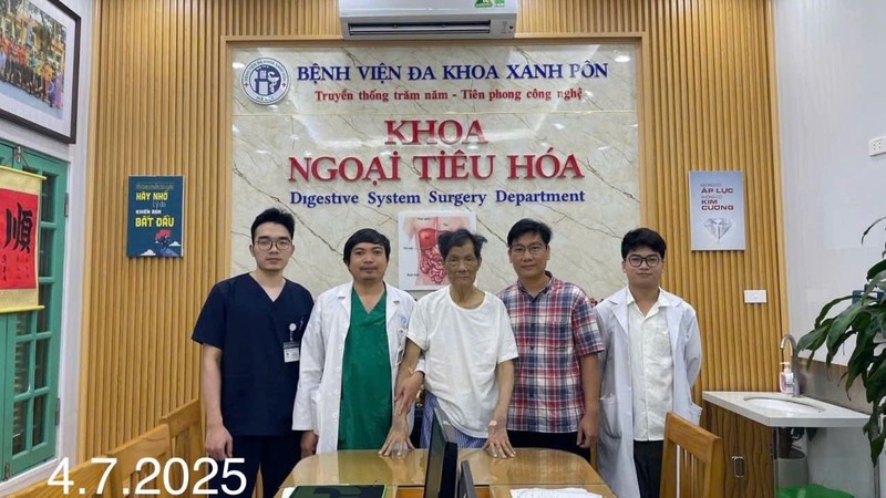 Cụ ông hoàn toàn khoẻ mạnh và đã được ra viện z6793366664824_f3eb82097aa077e8612f2ff47c9e3b4e.jpg