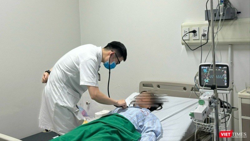 Nhiều người sốt xuất huyết nặng phải nhập viện cấp cứu. IMG_8961.jpeg