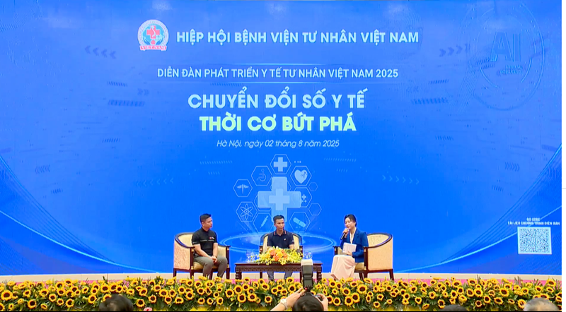 Diễn đàn “Chuyển đổi số y tế - thời cơ đột phá” chia sẻ nhiều thông tin hữu ích. 1.png