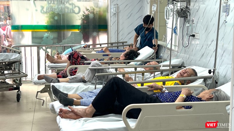 Nắng nóng, cũng khiến nhiều bệnh nhân đột quỵ nhập viện VT_1.JPG
