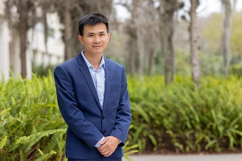 GS Nguyễn Đăng Hùng, nhà khoa học có nhiều công bố về nghiên cứu ung thư IMG_2025-ezgif.com-webp-to-jpg-converter.jpeg