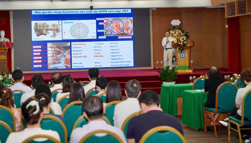GS.TS Mai Trọng Khoa thông tin về tiến bộ trong máy móc chẩn đoán ung thư Khoa.jpg