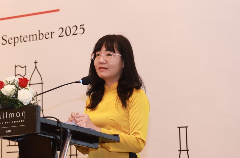 Giáo sư Nguyễn Thu Anh khai mạc hội thảo GS Nguyễn Thu Anh - Viện trưởng Viện Đại học Sydney Việt Nam phát biểu khai mạc.JPG