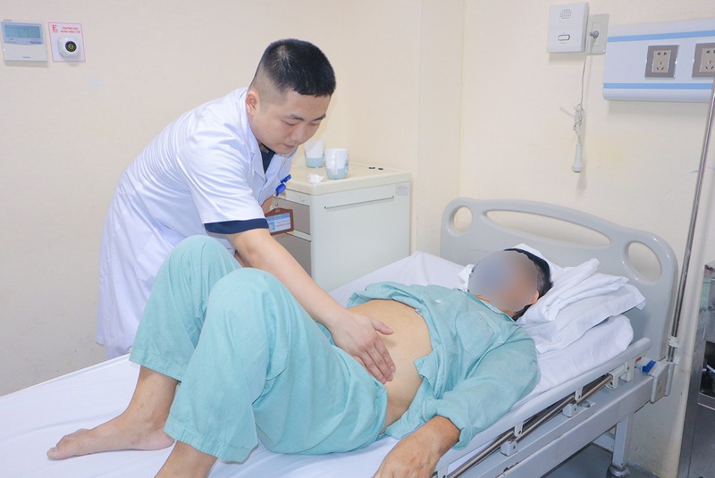 Bệnh nhân đang dần hồi phục sau ca mổ IMG_0627.jpeg