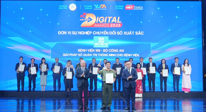 BV 199 nhận Giải Chuyển đổi số xuất sắc 1.png