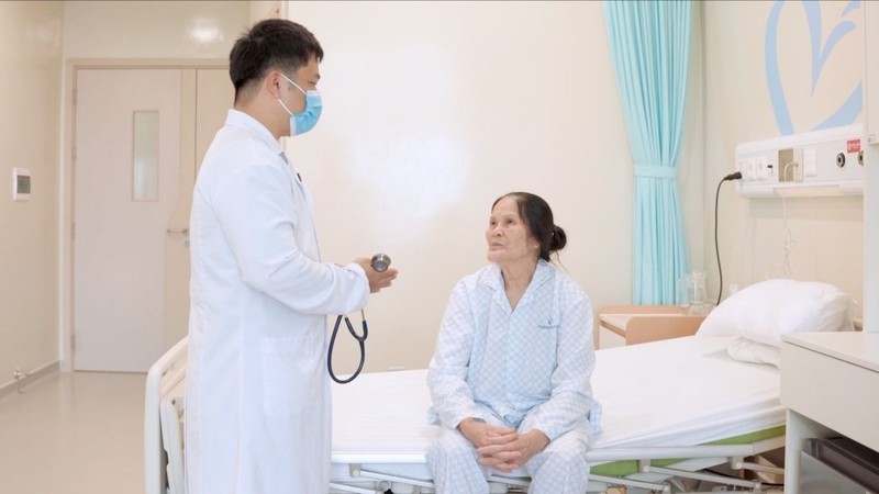 Bệnh nhân được "tái sinh" dù trải qua 2 lần ngừng tim Người bệnh phục hồi.jpg
