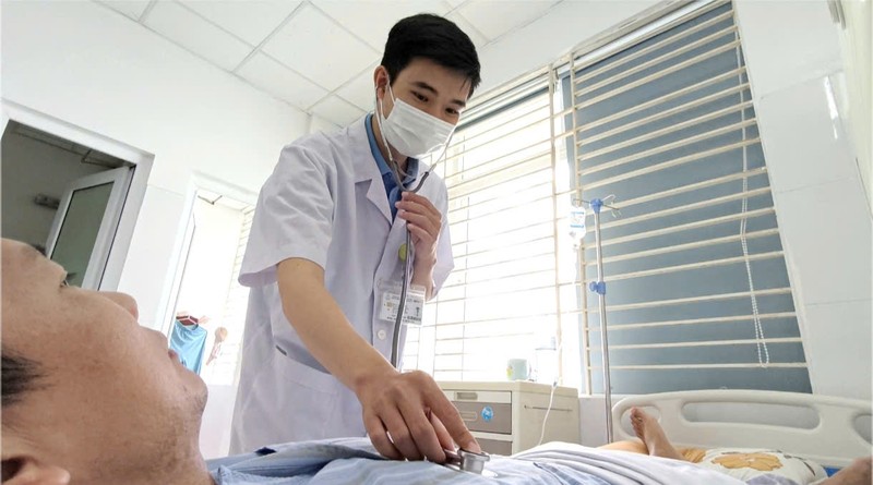 Bệnh nhân nhiễm xoắn khuẩn vàng da phải nhập viện 2.jpg