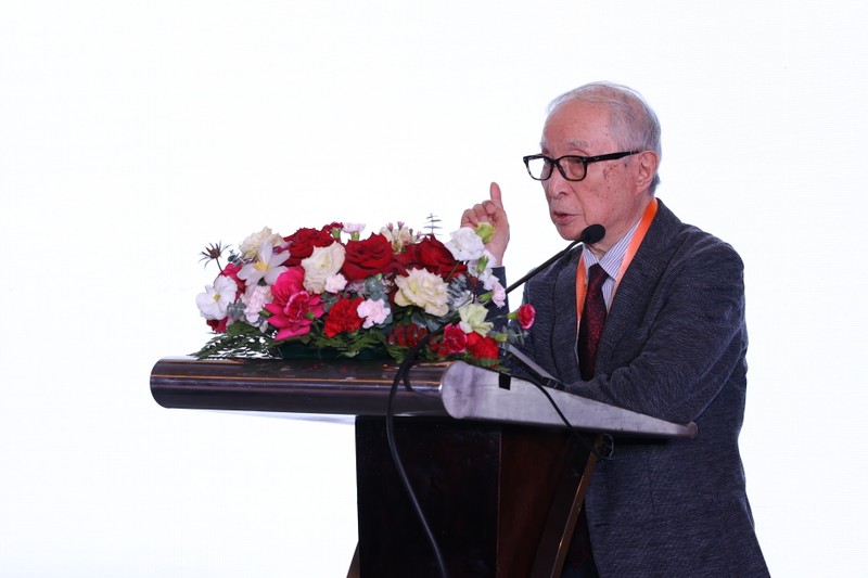 GS Ken Takasaki chia sẻ về thách thức trong phẫu thuật gan MR Ken.JPG