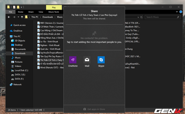 Khi đó, lập tức cửa sổ lựa chọn hình thức chia sẻ sẽ xuất hiện, ở đây sẽ có các lựa chọn chia sẻ đến các liên hệ gần nhất, qua Bluetooth hoặc sử dụng các ứng dụng chia sẻ dữ liệu có cài sẳn trên hệ điều hành như OneNote và Mail.