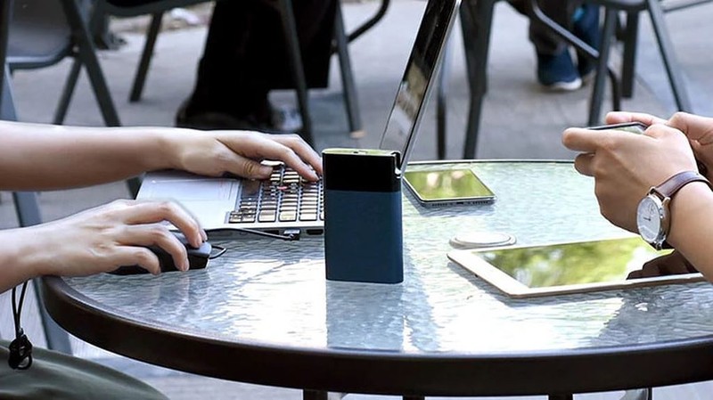 ZMI MF855 có dung lượng pin cao, lên đến 7.800 mAh. Ảnh: ZMI. ZMI MF855 có dung lượng pin cao, lên đến 7.800 mAh. Ảnh: ZMI.