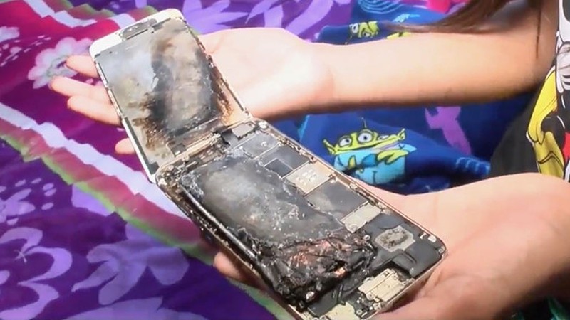 iPhone à nhiều mẫu điện thoại khác hiện nay dễ dàng phát nổ vì nhiều lý do. Ảnh: 9to5mac. iPhone à nhiều mẫu điện thoại khác hiện nay dễ dàng phát nổ vì nhiều lý do. Ảnh: 9to5mac.