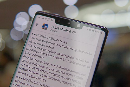 Nhiều game mobile yêu cầu cấu hình mạnh, kết nối dữ liệu liên tục gây ngốn pin. Ảnh: Lưu Quý