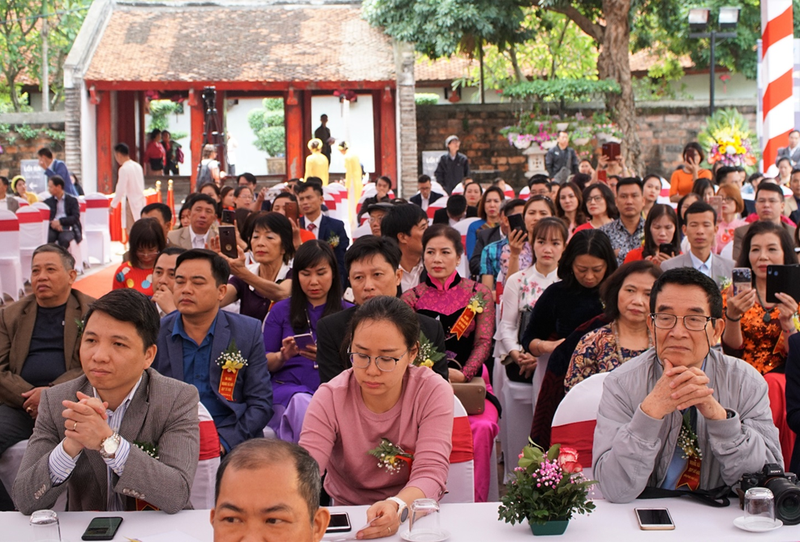 Quang cảnh buổi ra mắt mạng xã hội dayhoc.net.vn Quang cảnh buổi ra mắt mạng xã hội dayhoc.net.vn