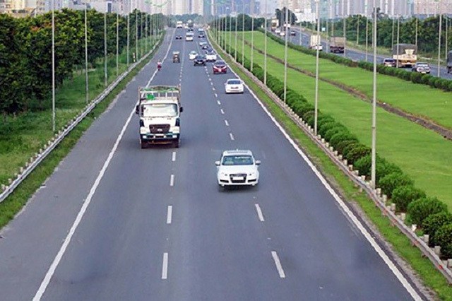 Những lỗi nào lái xe hay mắc phải trên đường cao tốc? Những lỗi nào lái xe hay mắc phải trên đường cao tốc?