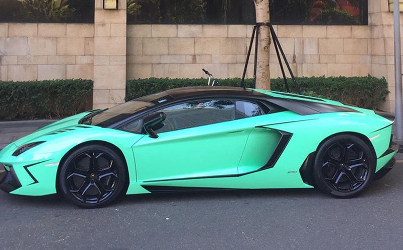 Chiếc Lamborghini Aventador khi còn nguyên vẹn. (Ảnh: FBNV)
