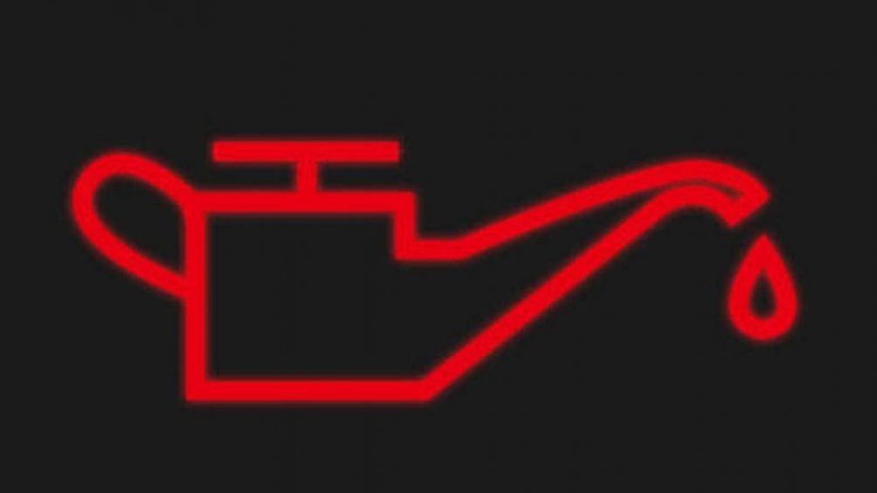 Một số người cứ thấy mức dầu phanh xuống thấp là lập tức bổ sung dầu cho đầy