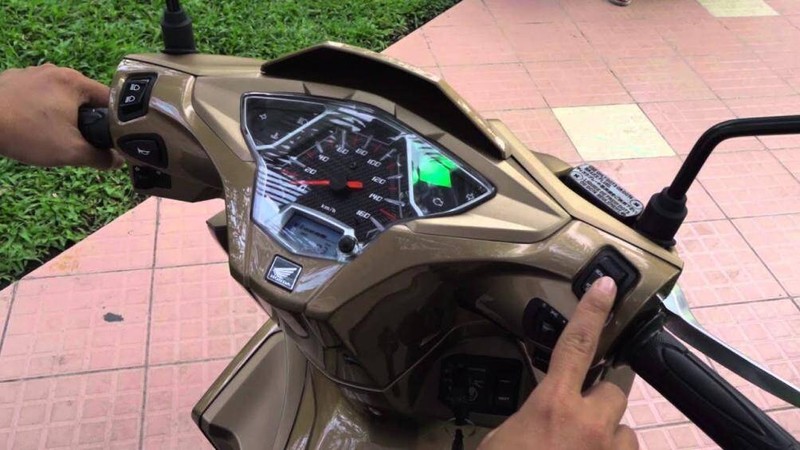 Công nghệ tự ngắt động cơ khi xe dừng sau 3 giây giúp tiết kiệm nhiên liệu hơn