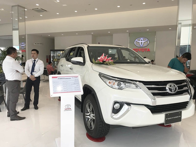 Fortuner tại một đại lý Toyota ở quận Bình Thạnh, TP HCM. Fortuner tại một đại lý Toyota ở quận Bình Thạnh, TP HCM.