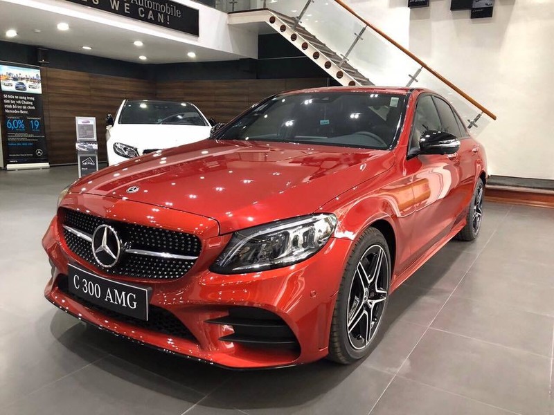 Mercedes-Benz C300 AMG được các đại lý miễn 90-100% trước bạ cho khách hàng mua xe. Mercedes-Benz C300 AMG được các đại lý miễn 90-100% trước bạ cho khách hàng mua xe.