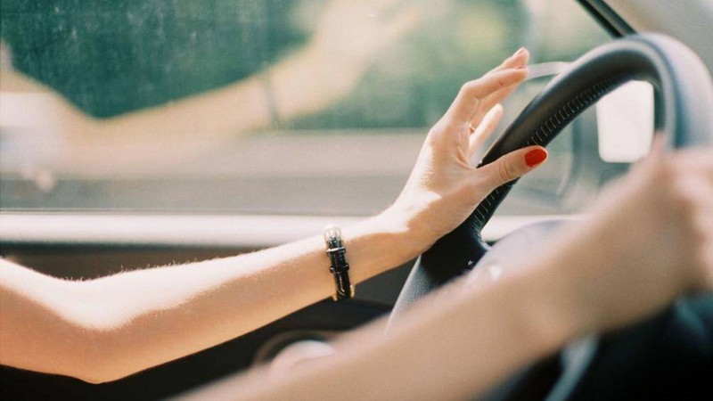 Khi tay lái ô tô bị rung sẽ khiến cho người lái cảm thấy không thoải mái, đồng thời nó sẽ đem lại cảm giác lo âu vì không biết xe ô tô đang gặp phải hư hỏng gì