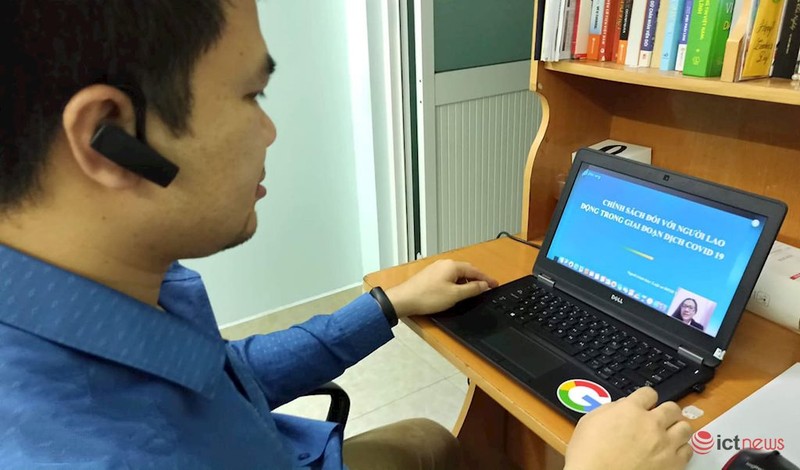 Sau thời gian thực hiện cách ly xã hội, đội ngũ nhân sự của nhiều doanh nghiệp đã cũng quen dần với mô hình làm việc từ xa, qua mạng, không còn quá lệ thuộc vào vấn đề địa điểm khi làm việc (Ảnh minh họa: T.Hùng) Sau thời gian thực hiện cách ly xã hội, đội ngũ nhân sự của nhiều doanh nghiệp đã cũng quen dần với mô hình làm việc từ xa, qua mạng, không còn quá lệ thuộc vào vấn đề địa điểm khi làm việc (Ảnh minh họa: T.Hùng)