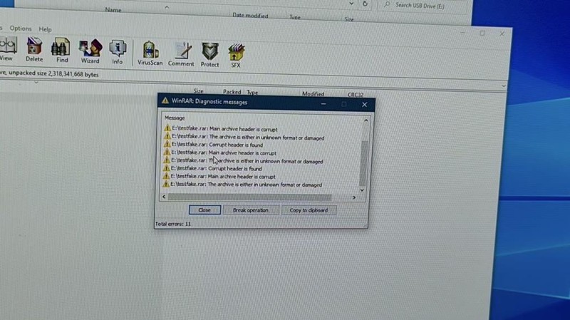 Dữ liệu (cụ thể lả file RAR) bị hỏng sau khi copy vào thẻ nhớ (ảnh: NEXTGEN). Dữ liệu (cụ thể lả file RAR) bị hỏng sau khi copy vào thẻ nhớ (ảnh: NEXTGEN).