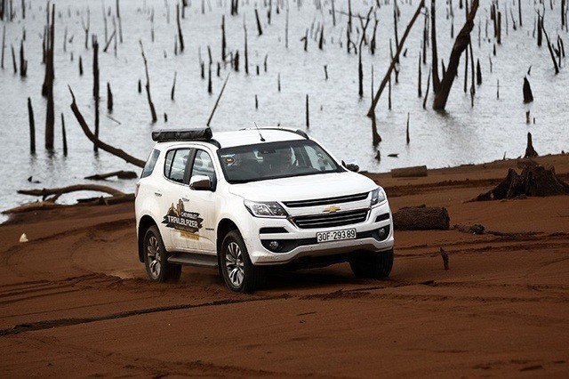 Mẫu SUV Trailblazer thực sự tạo nên một "cơn địa chấn" về giảm giá, cho dù số lượng trên toàn quốc chỉ khoảng 100 xe. Mẫu SUV Trailblazer thực sự tạo nên một