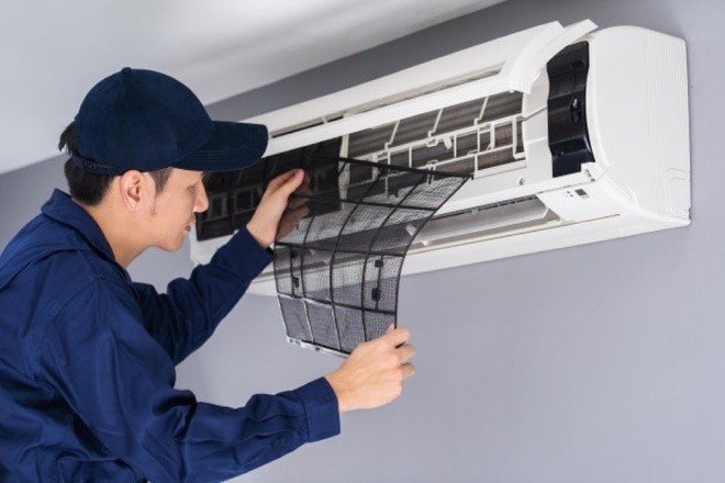 Thời gian vệ sinh định kỳ cho máy lạnh hộ gia đình là 3-4 tháng. Thời gian vệ sinh định kỳ cho máy lạnh hộ gia đình là 3-4 tháng.