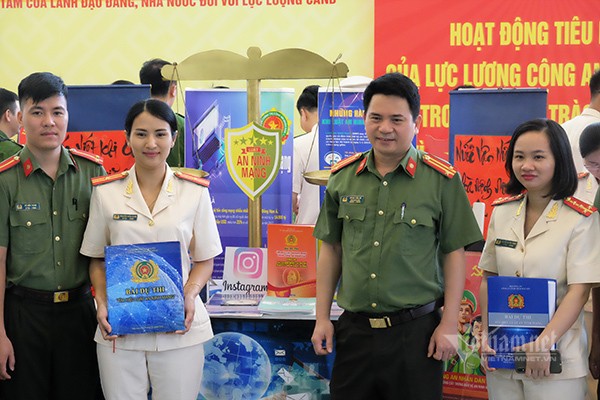Cuộc thi tìm hiểu Luật An ninh mạng trong lực lượng Công an nhân dân. Ảnh: Trọng Đạt