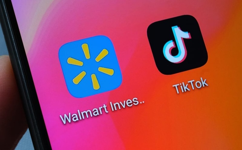 Liên minh Walmart - Microsoft được cho là khách hàng tiềm năng trong việc mua lại TikTok nhưng đến nay vẫn chưa có công bố chính thức nào về thương vụ. Ảnh: PYMNTS. Liên minh Walmart - Microsoft được cho là khách hàng tiềm năng trong việc mua lại TikTok nhưng đến nay vẫn chưa có công bố chính thức nào về thương vụ. Ảnh: PYMNTS.