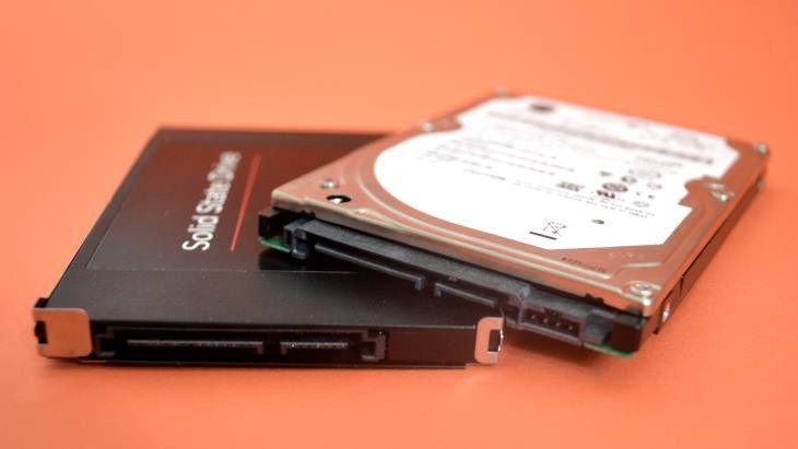 Khác với ổ đĩa HDD, ổ đĩa SSD không cần phải chống phân mảnh và thậm chí tuổi thọ sẽ bị ảnh hưởng nếu thường xuyên thực hiện quá trình chống phân mảnh