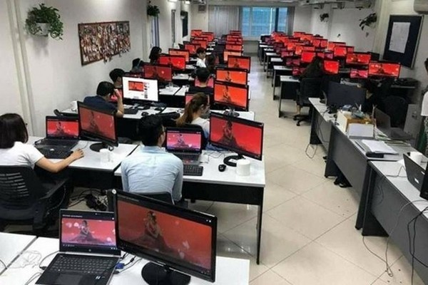 Một xưởng cày view cho clip YouTube.