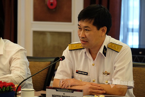 Đại diện Tổng công ty Tân Cảng Sài Gòn cho biết đơn vị này đang vận hành hệ thống cảng điện tử, 5 năm tới sẽ xây cảng tự động hóa và hướng tới cảng thông minh. Ảnh: Trọng Đạt