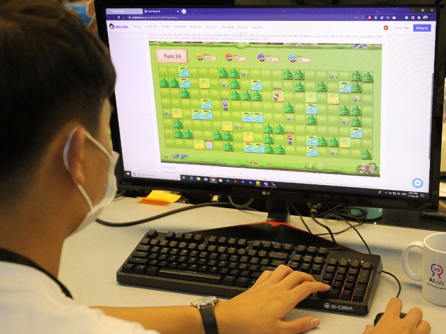 Game đào vàng thi trên nền tảng CodeLearn trong "Đấu trường AI". Game đào vàng thi trên nền tảng CodeLearn trong