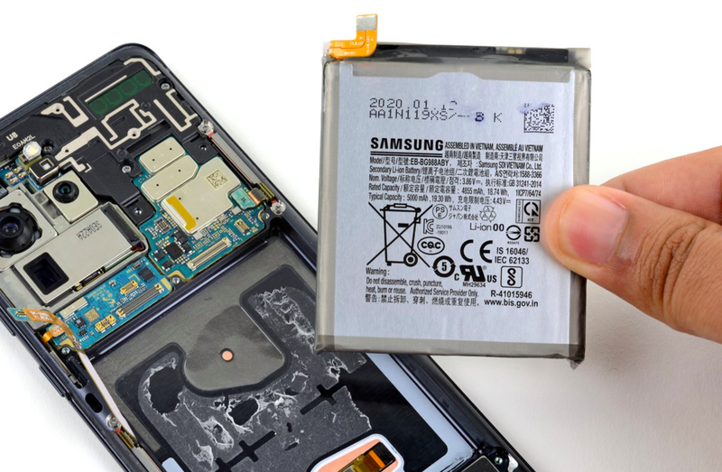 Viên pin của Samsung trên Galaxy S20. Ảnh: iFixit. Viên pin của Samsung trên Galaxy S20. Ảnh: iFixit.