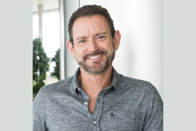 Thomas Moyer, Giám đốc an ninh toàn cầu của Apple, bị cáo buộc sử dụng iPad để hối lộ cảnh sát