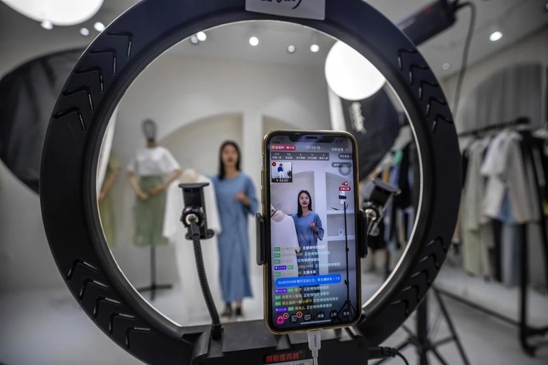 Trong nửa đầu năm 2020, có khoảng 10 triệu lượt livestream tại Trung Quốc. Ảnh: EPA. Trong nửa đầu năm 2020, có khoảng 10 triệu lượt livestream tại Trung Quốc. Ảnh: EPA.