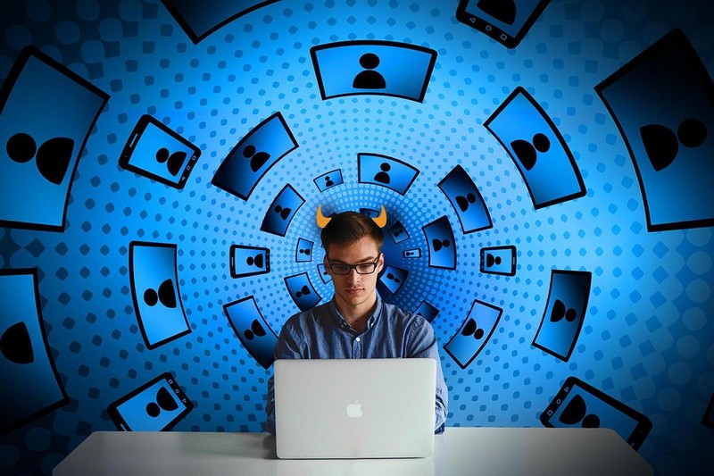 Các nền tảng mạng xã hội đang chệch hướng so với mục đích ban đầu. Ảnh: Computer World.