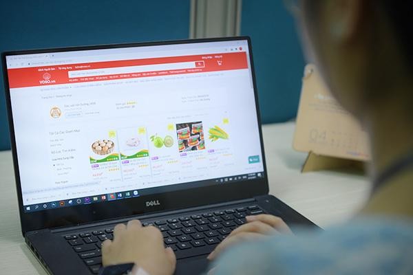 Chương trình hỗ trợ nông dân ứng dụng công nghệ số, đưa nông sản lên sàn TMĐT sẽ tiếp tục được Vietnam Post, Viettel Post mở rộng trong thời gian tới. Chương trình hỗ trợ nông dân ứng dụng công nghệ số, đưa nông sản lên sàn TMĐT sẽ tiếp tục được Vietnam Post, Viettel Post mở rộng trong thời gian tới.