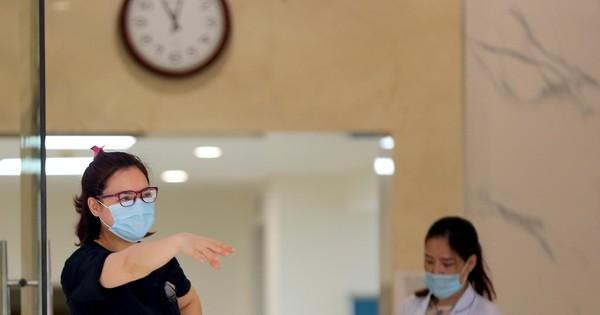 Bệnh nhân đã được Trung tâm y tế quận Cầu Giấy lấy mẫu xét nghiệm và chuyển cách ly tập trung. Ngày 24/5/2021, CDC Hà Nội thông báo kết quả dương tính SARS-CoV-2. Bệnh nhân đã được Trung tâm y tế quận Cầu Giấy lấy mẫu xét nghiệm và chuyển cách ly tập trung. Ngày 24/5/2021, CDC Hà Nội thông báo kết quả dương tính SARS-CoV-2.