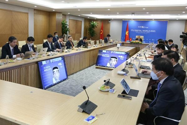 Phiên Hội nghị Bộ trưởng vào tối 14/10 có chủ đề “Số hóa cuộc sống thường nhật: Các dịch vụ Chính phủ và nội dung số thúc đẩy chuyển đổi số” (Ảnh: Lê Anh Dũng)