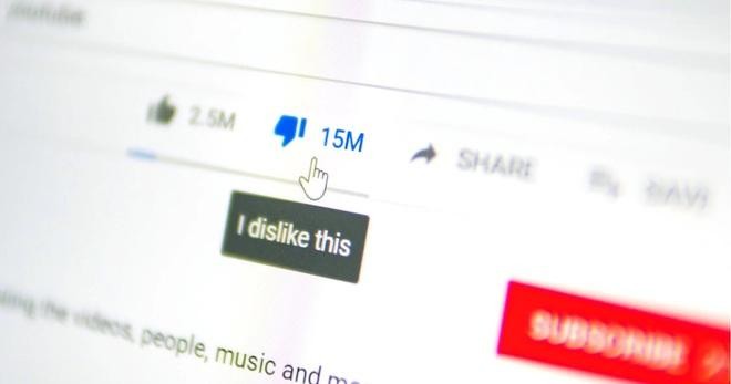 Youtube sẽ ẩn đi số lượt nhấn dislike trên các video, điều này khiến nhiều người lo ngại sẽ dung túng cho các video với nội dung "rác" (Ảnh: Reddit). Youtube sẽ ẩn đi số lượt nhấn dislike trên các video, điều này khiến nhiều người lo ngại sẽ dung túng cho các video với nội dung "rác" (Ảnh: Reddit).